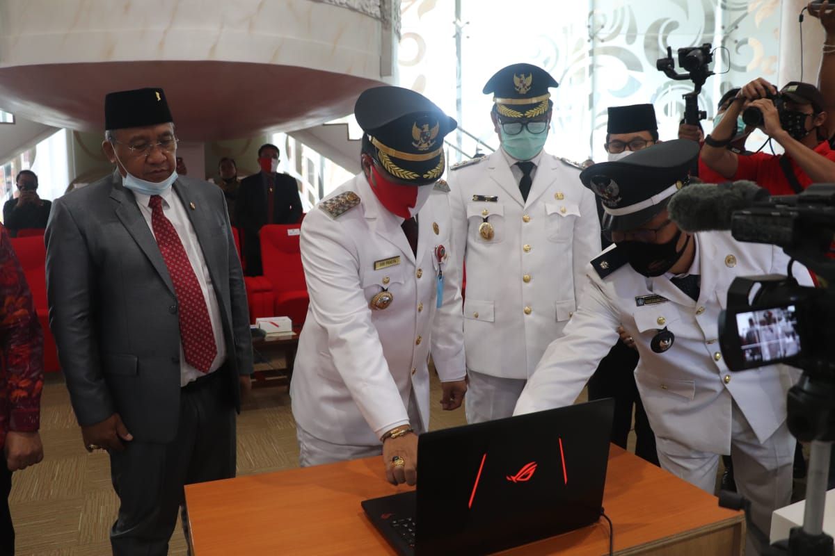 podiumnews.com-Aplikasi ‘Klik Tanahku’ dan ‘Pasar Rakyat’ Sebagai Role Model Badung Smart City